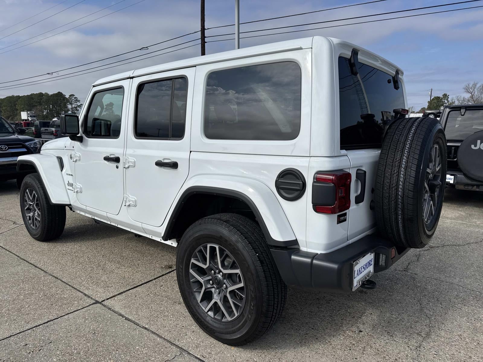 2024 Jeep Wrangler 4-Door Sahara 4x4