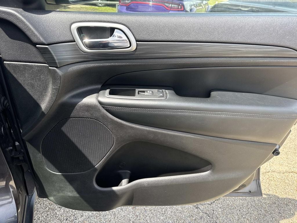 2019 Jeep Grand Cherokee Laredo E 4x2