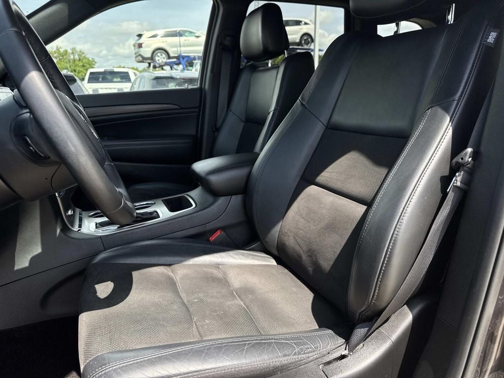 2019 Jeep Grand Cherokee Laredo E 4x2