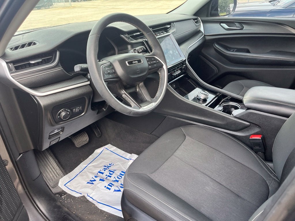2023 Jeep Grand Cherokee Laredo