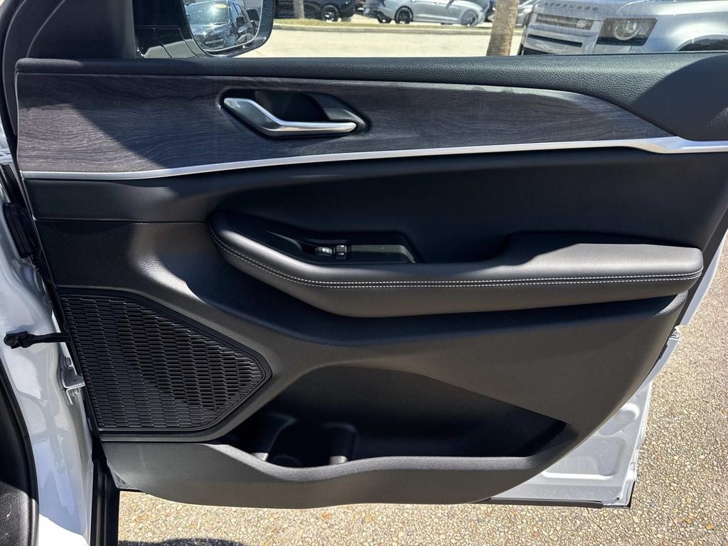 2025 Jeep Grand Cherokee L Limited 4x2