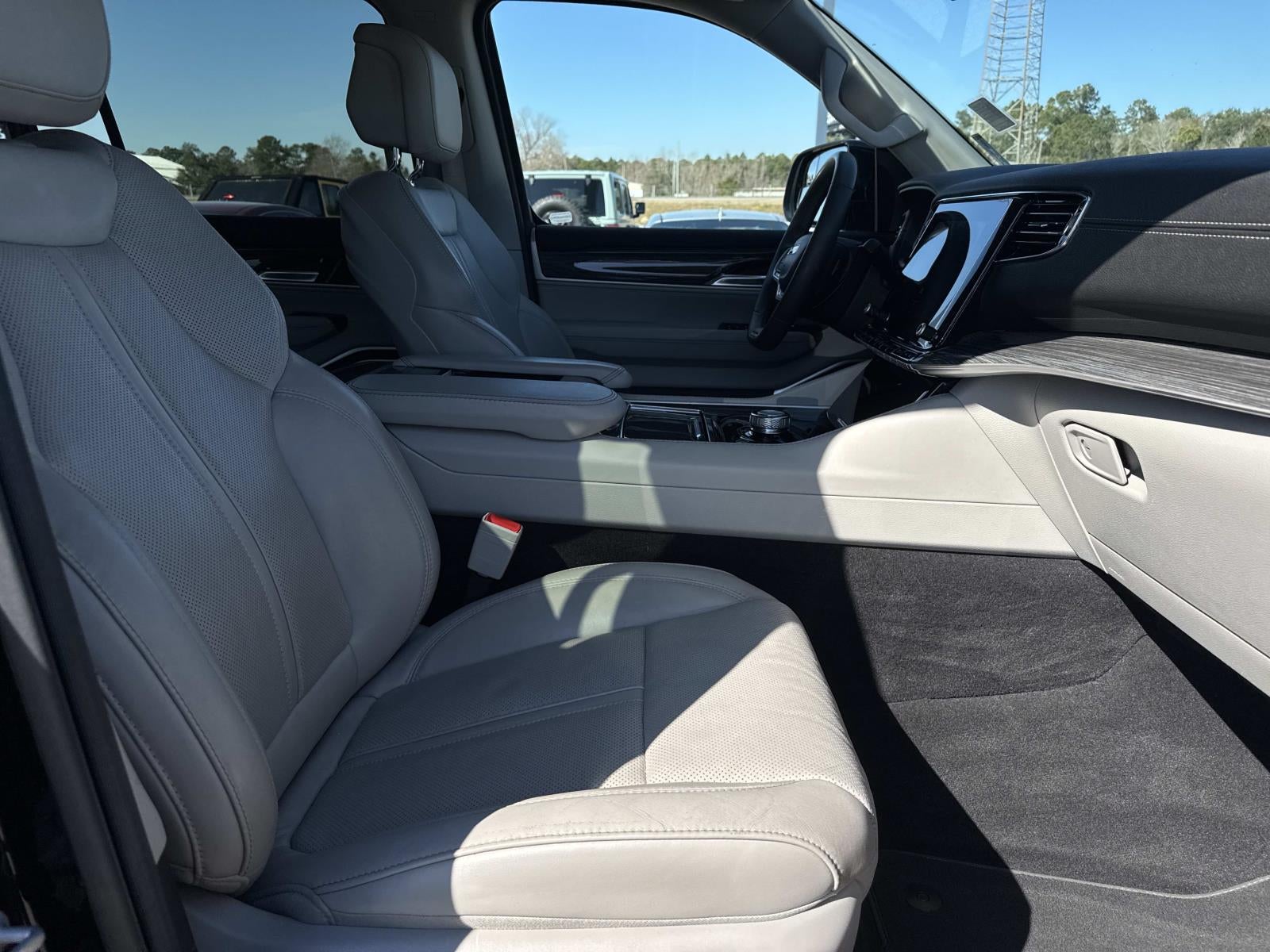 2022 Jeep Wagoneer Series III 4x2