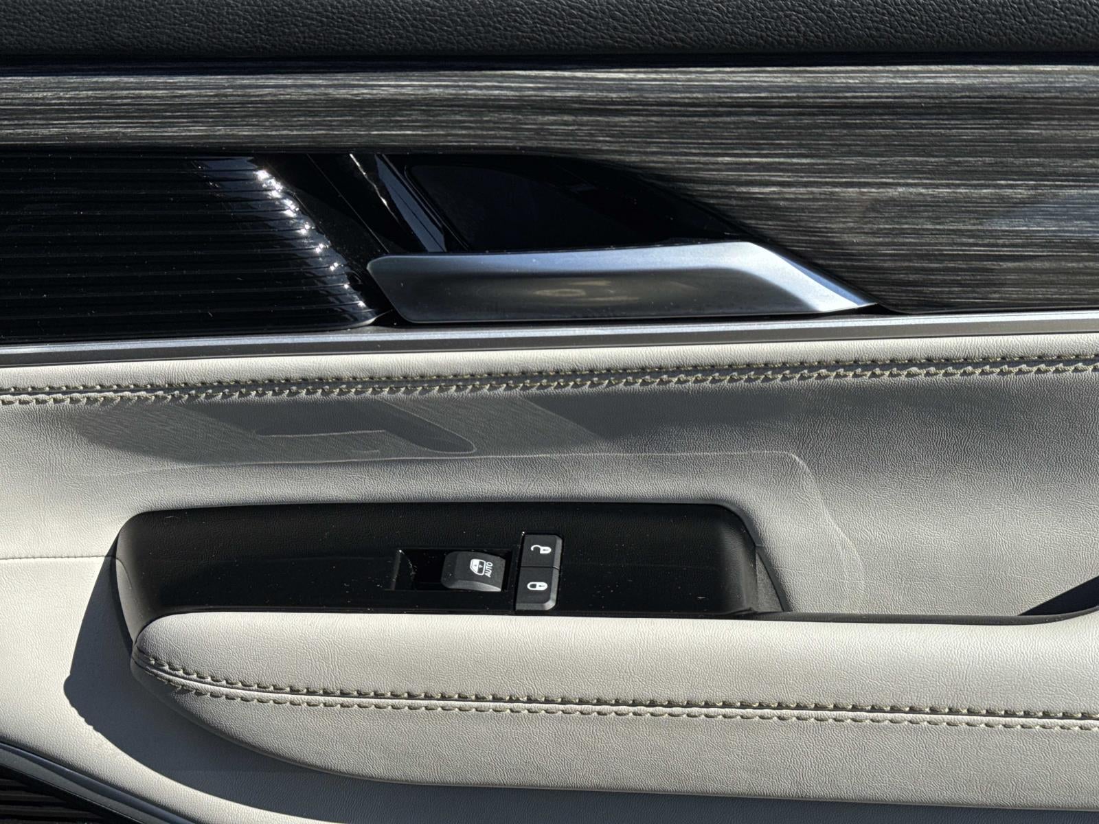 2022 Jeep Wagoneer Series III 4x2