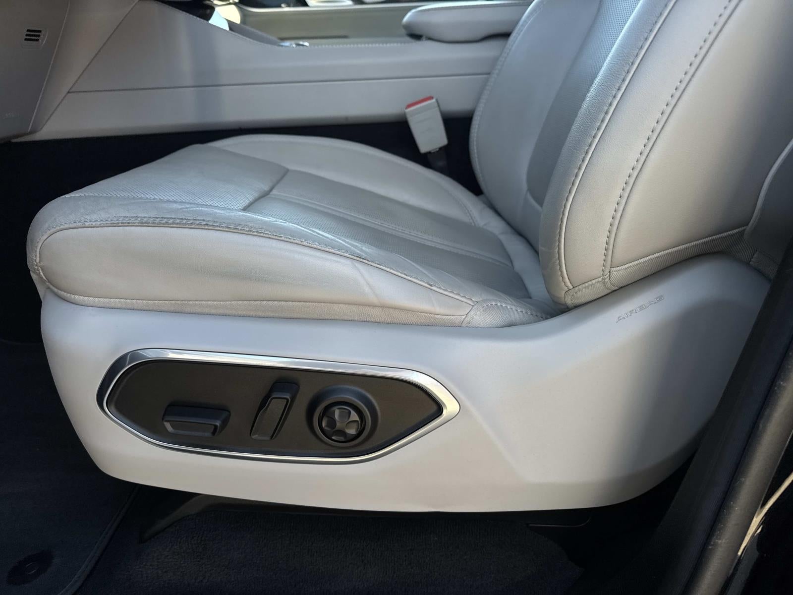 2022 Jeep Wagoneer Series III 4x2