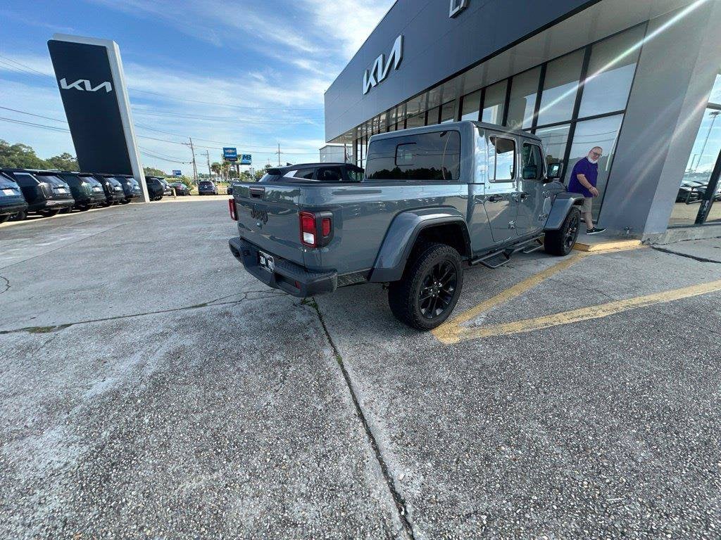 2025 Jeep Gladiator Nighthawk