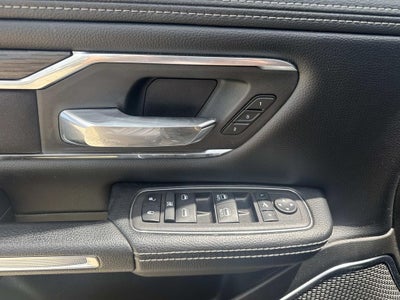 2024 RAM 1500 Laramie Crew Cab 4x2 5'7' Box