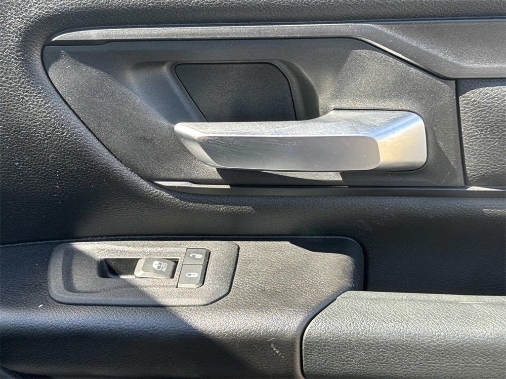 2025 RAM 1500 Tradesman Crew Cab 4x4 5'7' Box