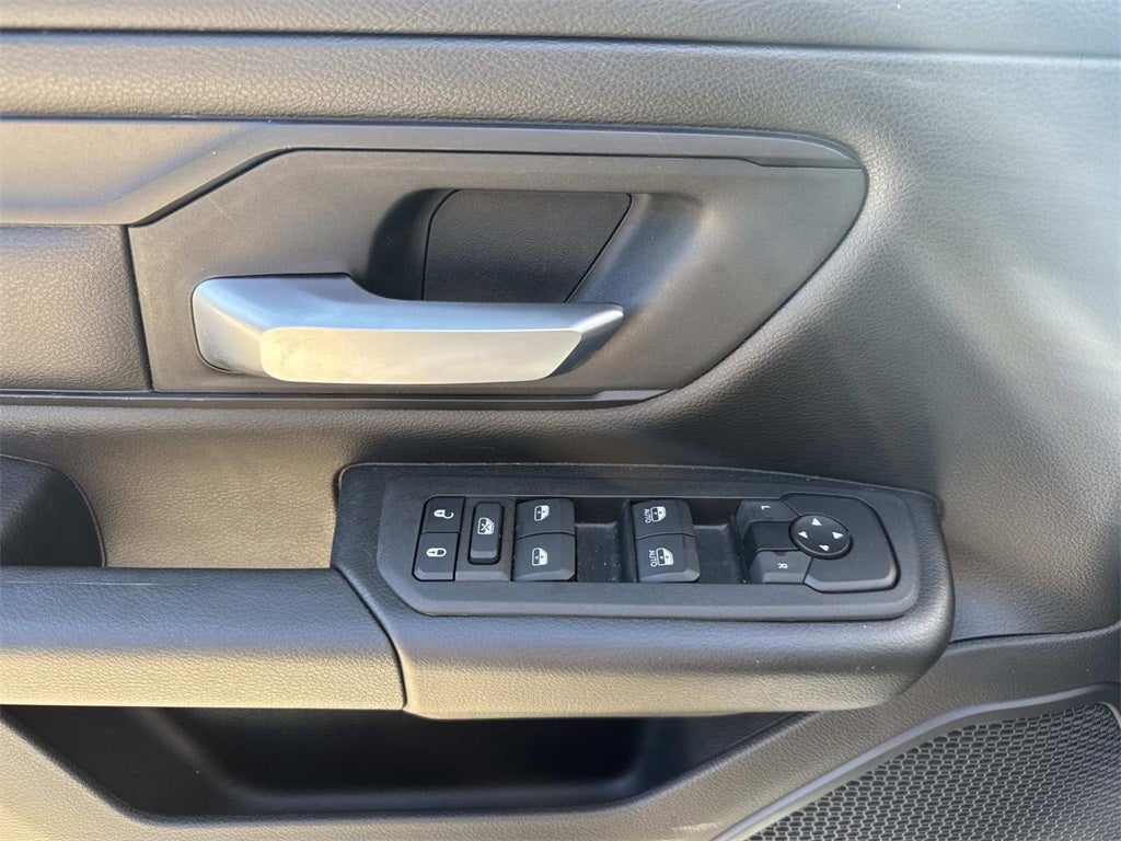 2025 RAM 1500 Tradesman Crew Cab 4x4 5'7' Box