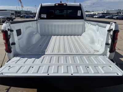 2025 RAM 1500 Tradesman Crew Cab 4x4 5'7' Box