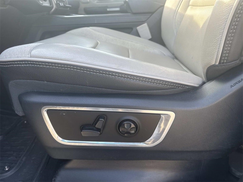 2022 RAM 1500 Limited Crew Cab 4x4 5'7' Box