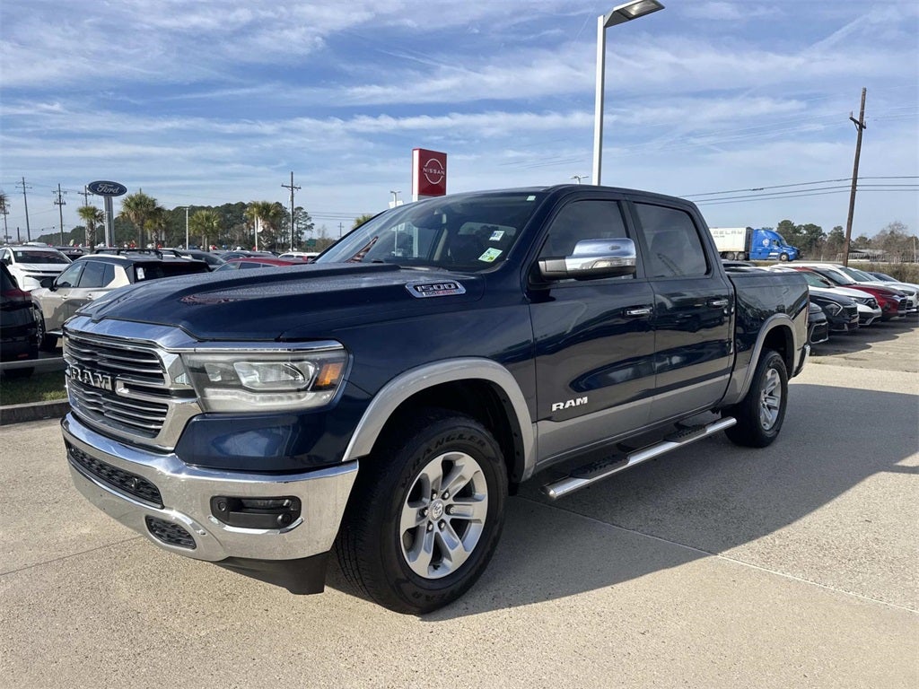 2020 RAM 1500 Laramie Crew Cab 4x4 5'7' Box
