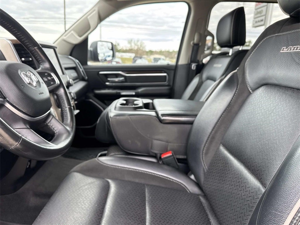 2022 RAM 1500 Laramie Crew Cab 4x4 5'7' Box