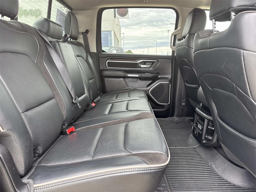 2022 RAM 1500 Laramie Crew Cab 4x4 5'7' Box