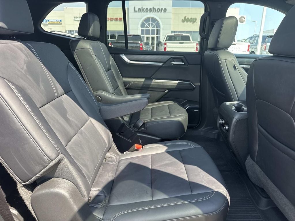 2024 GMC Acadia Elevation