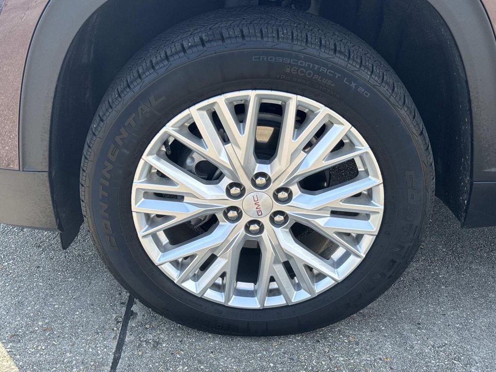 2024 GMC Acadia Elevation