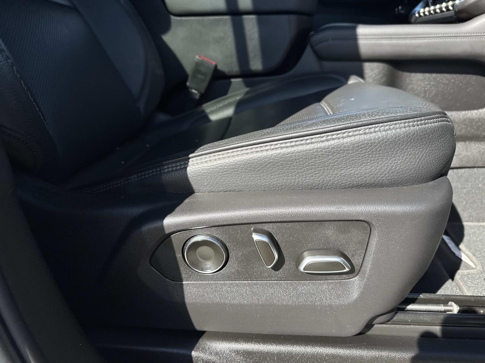 2025 GMC Yukon 4WD Denali