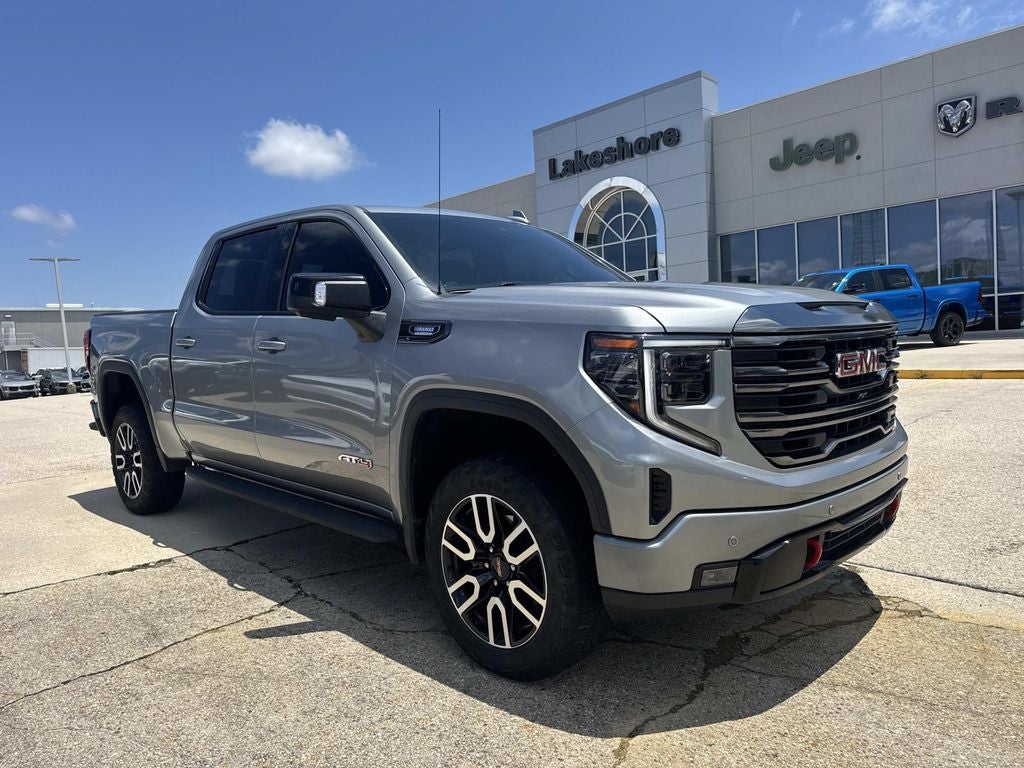 2023 GMC Sierra 1500 4WD Crew Cab Short Box AT4