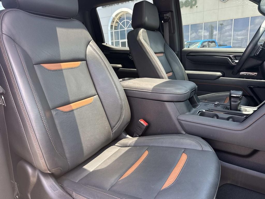 2023 GMC Sierra 1500 4WD Crew Cab Short Box AT4