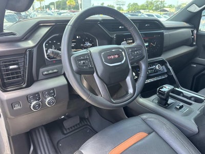 2023 GMC Sierra 1500 4WD Crew Cab Short Box AT4