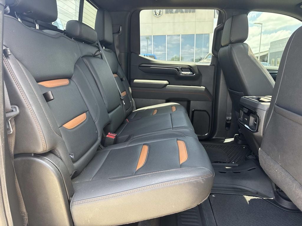 2023 GMC Sierra 1500 4WD Crew Cab Short Box AT4