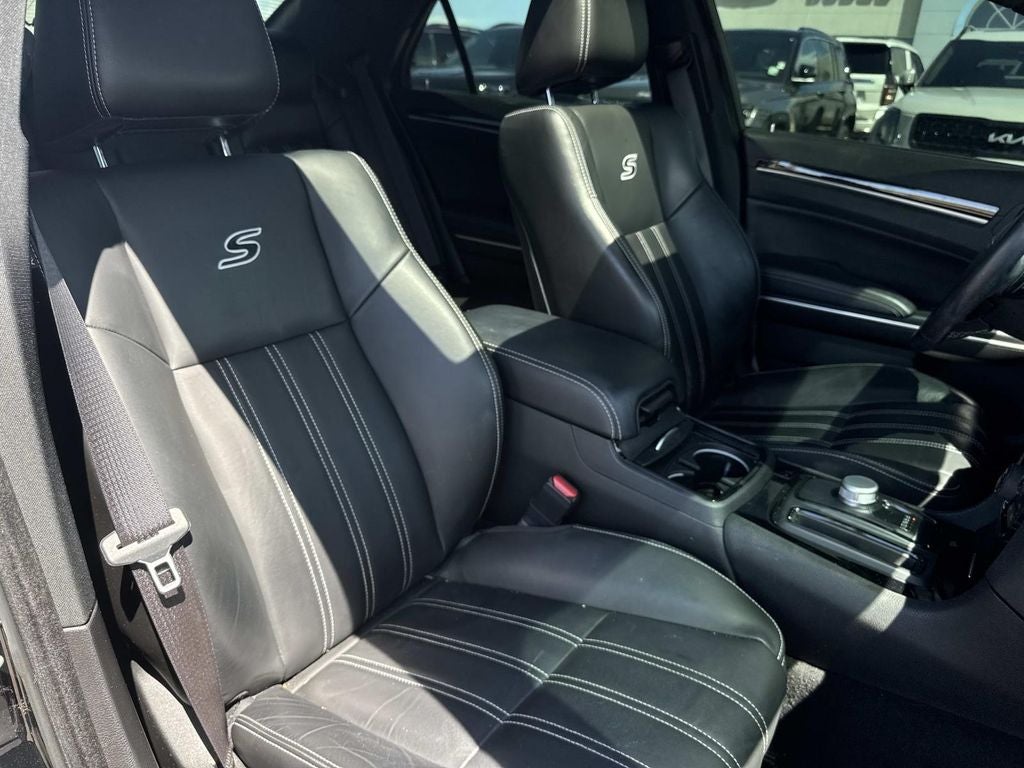 2022 Chrysler 300 S