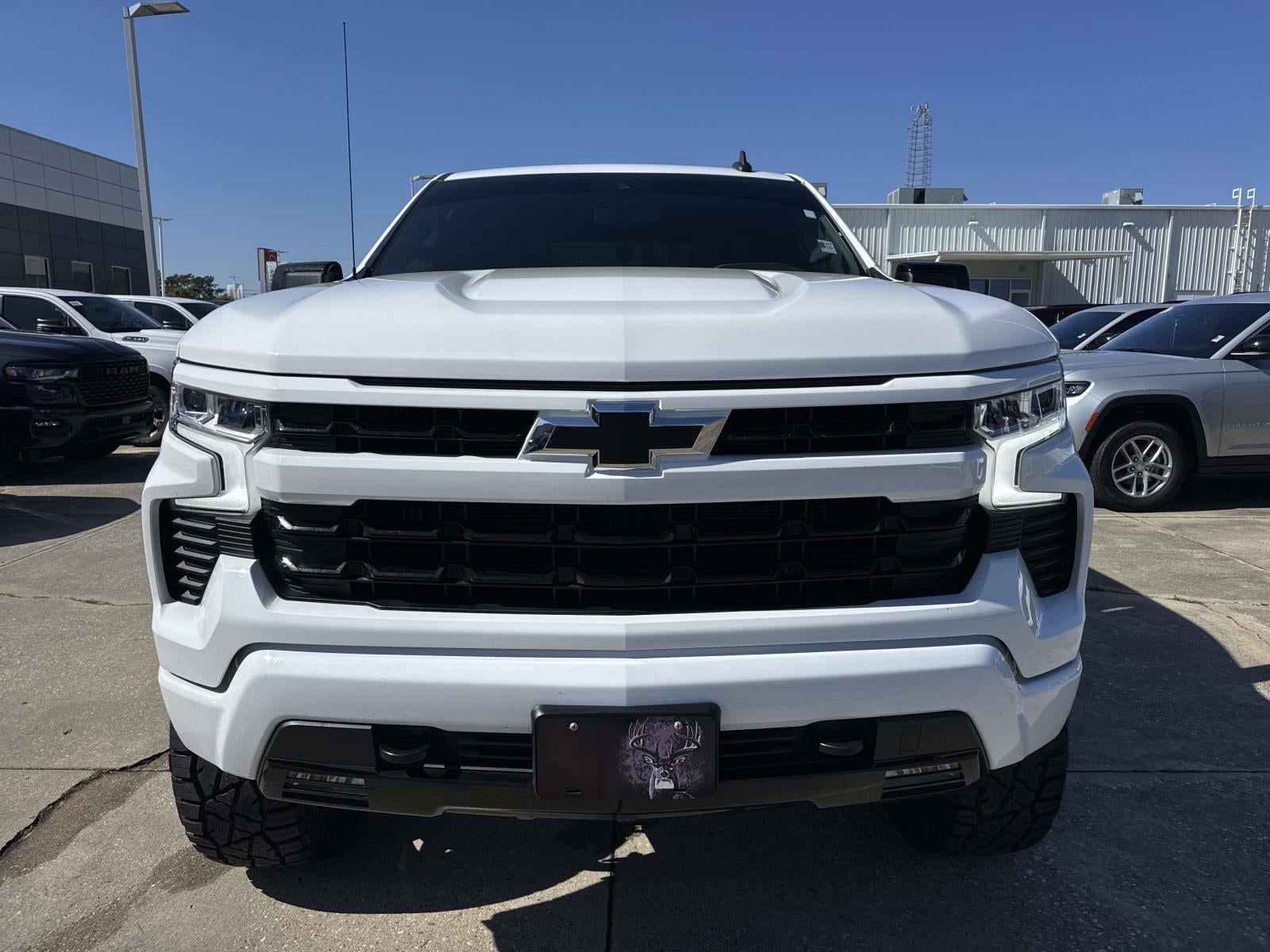 2022 Chevrolet Silverado 1500 4WD Crew Cab Short Bed RST