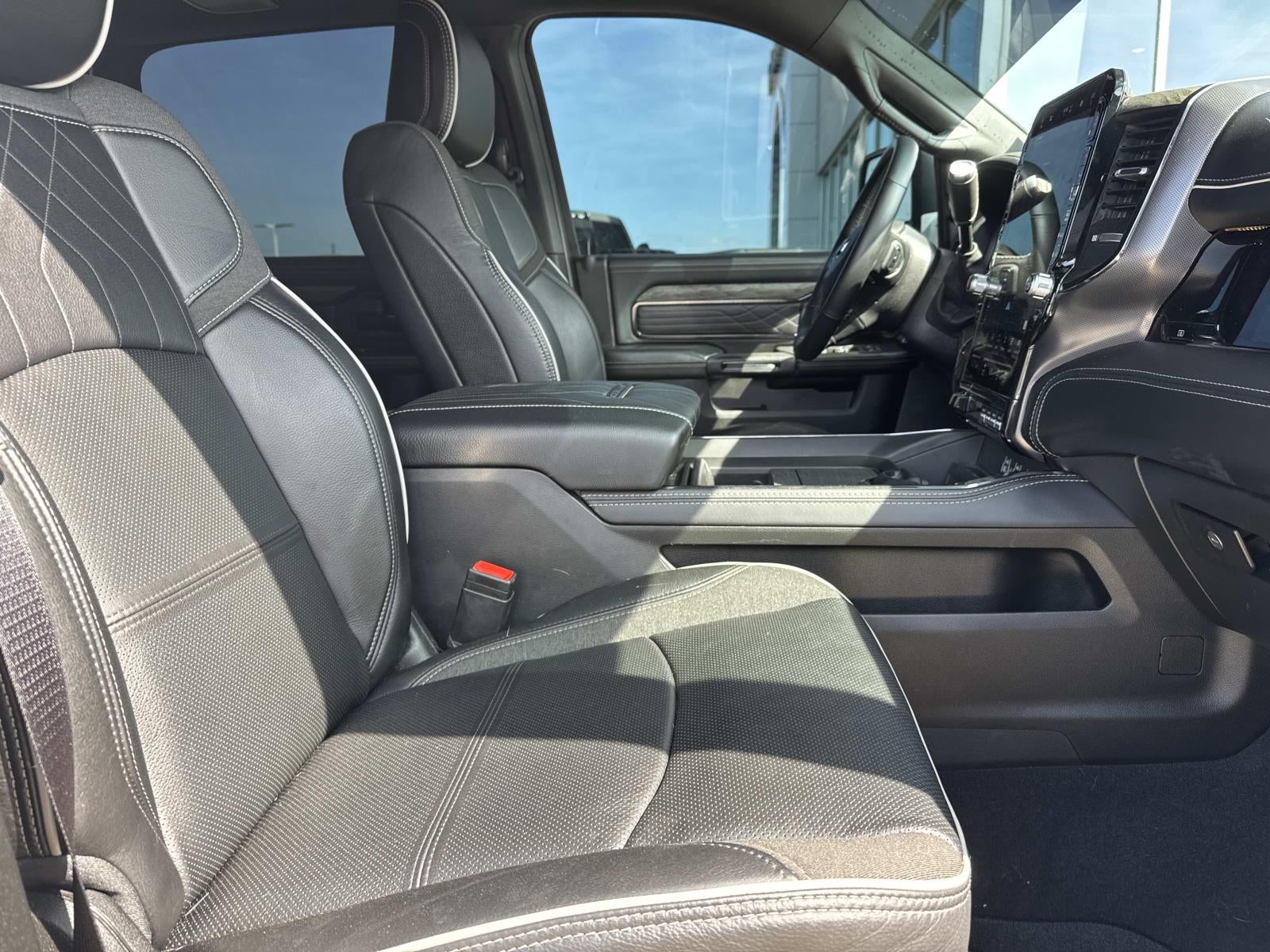 2025 RAM Ram 3500 Limited Mega Cab 4x4 6'4' Box