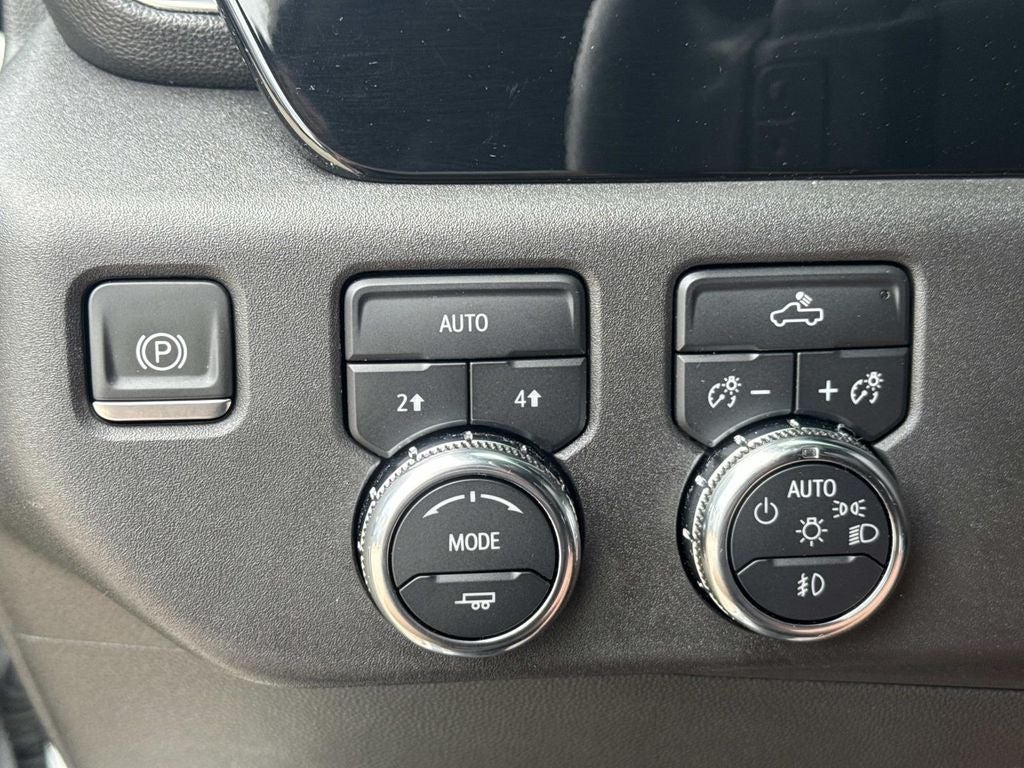 2024 GMC Sierra 1500 4WD Crew Cab Short Box Elevation with 3SB