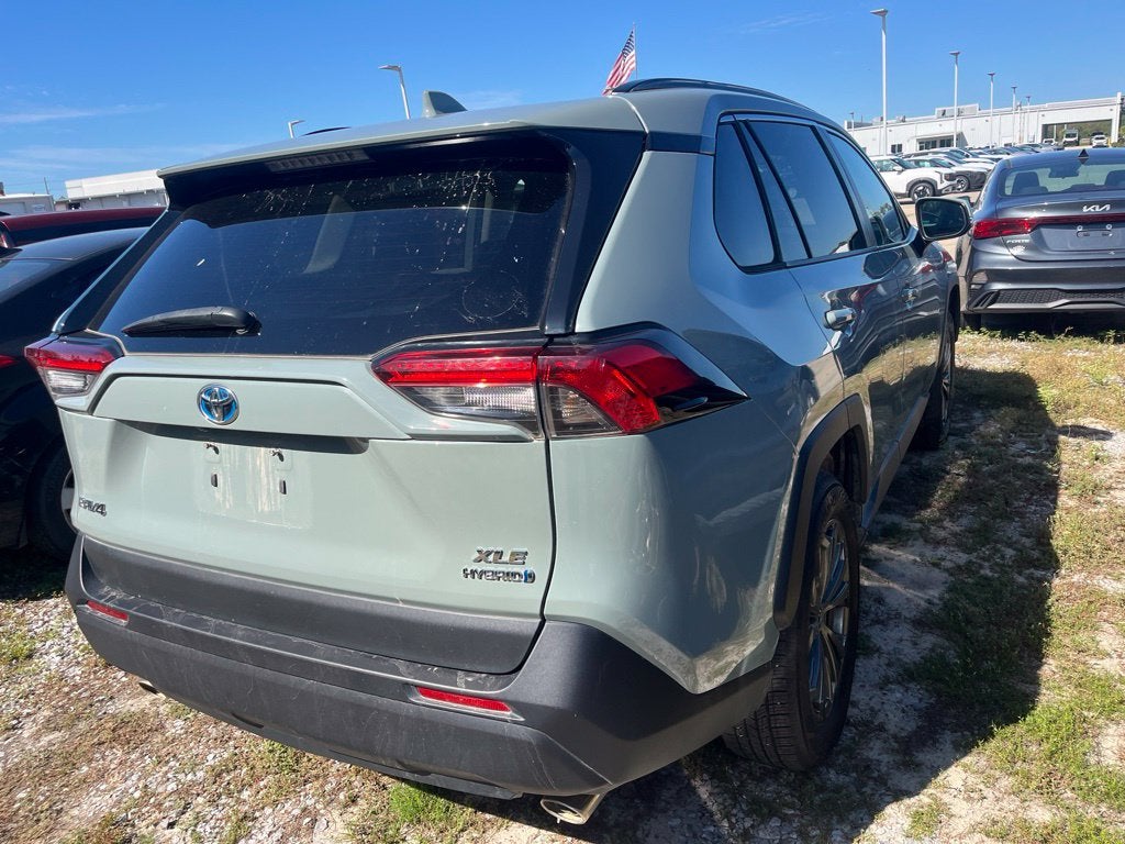 2022 Toyota RAV4 Hybrid XLE Premium