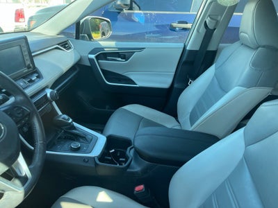 2022 Toyota RAV4 Hybrid XLE Premium