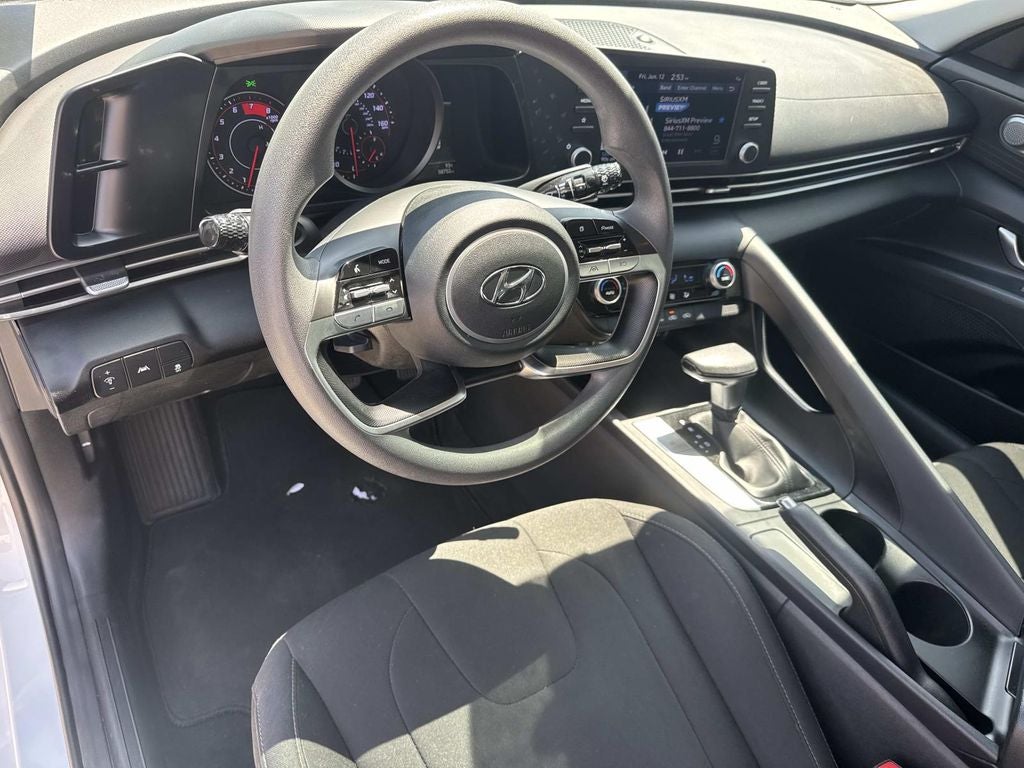 2022 Hyundai Elantra SEL