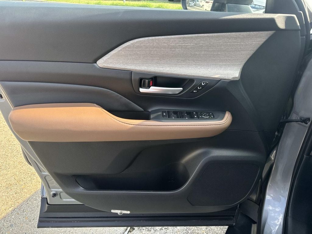 2025 Toyota Grand Highlander Platinum