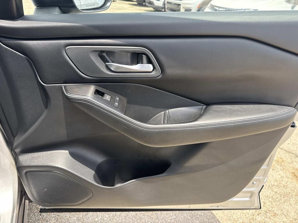2025 Nissan Rogue SV FWD