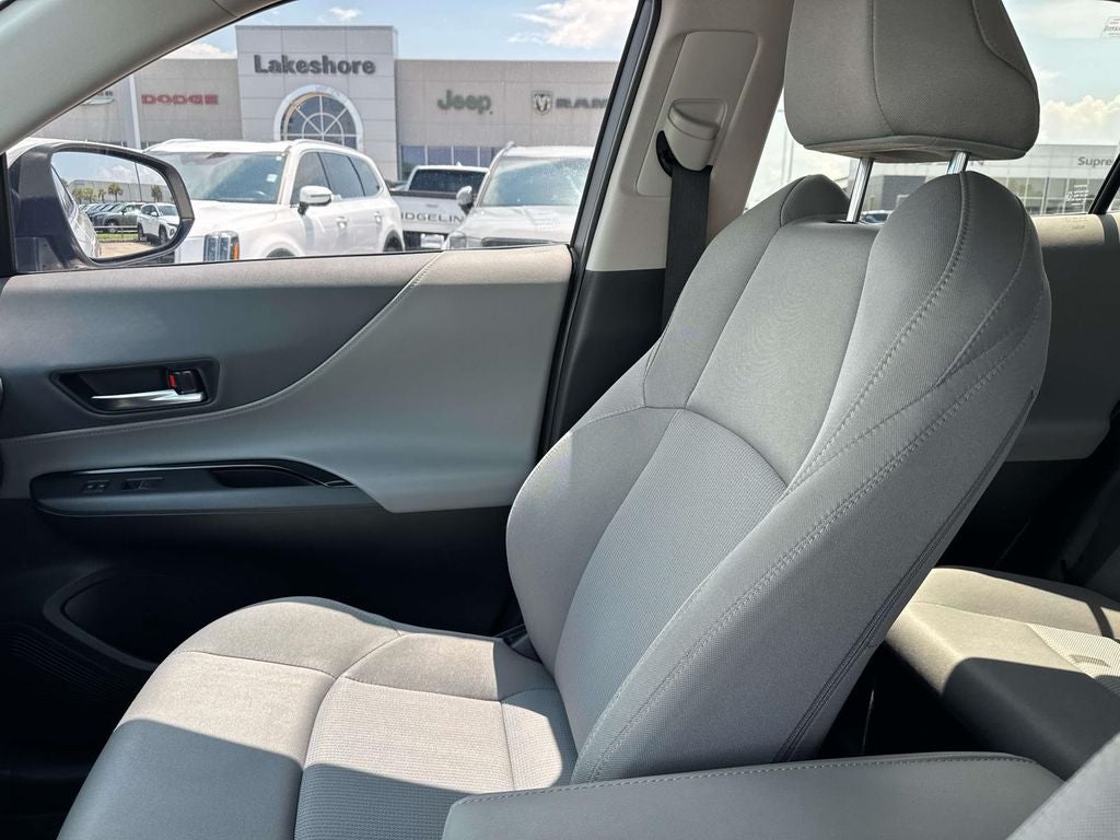 2023 Toyota Venza LE