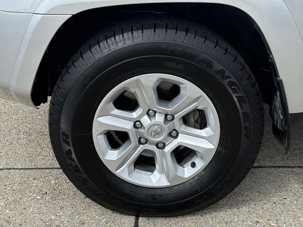 2023 Toyota 4Runner SR5