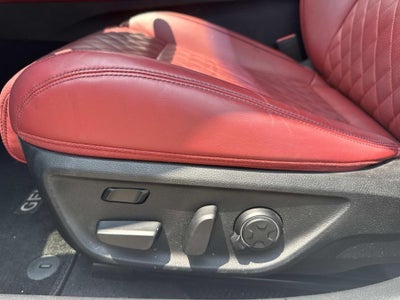 2023 Genesis G70 3.3T RWD