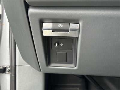 2023 Land Rover Defender 130 X-Dynamic SE