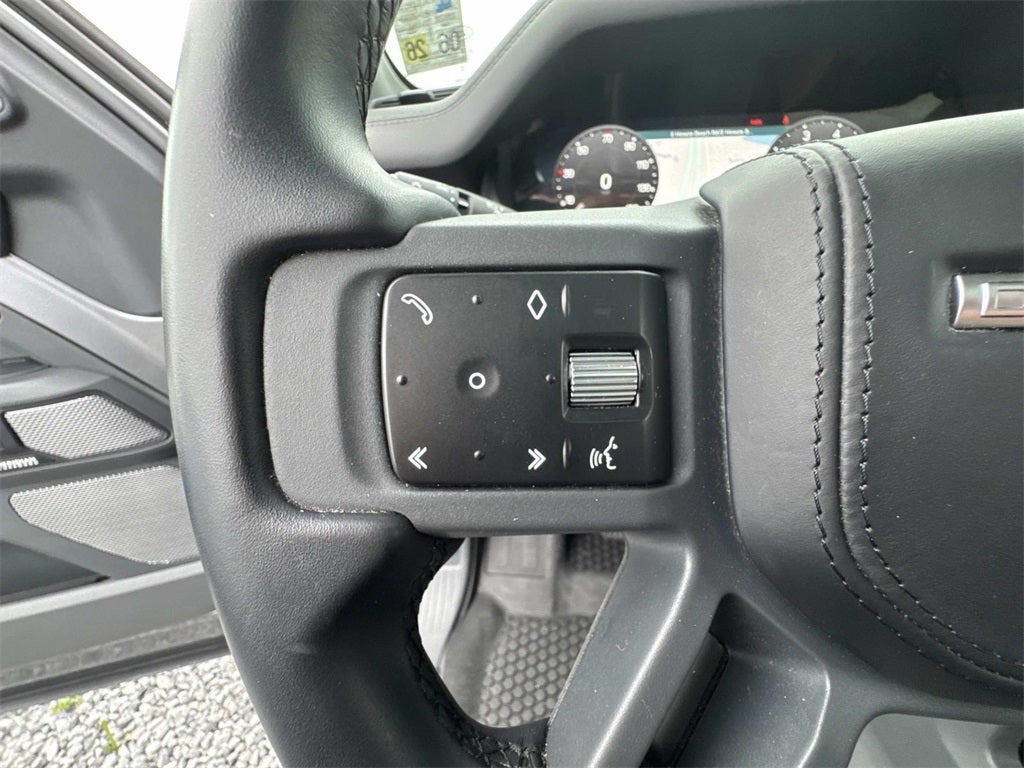 2023 Land Rover Defender 130 X-Dynamic SE