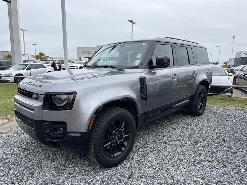 2023 Land Rover Defender 130 X-Dynamic SE