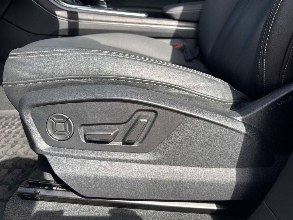 2023 Audi Q8 Premium 55 TFSI quattro Tiptronic