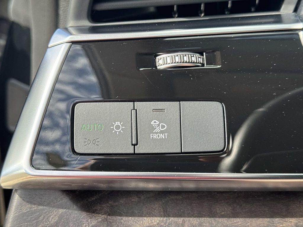 2023 Audi Q8 Premium 55 TFSI quattro Tiptronic