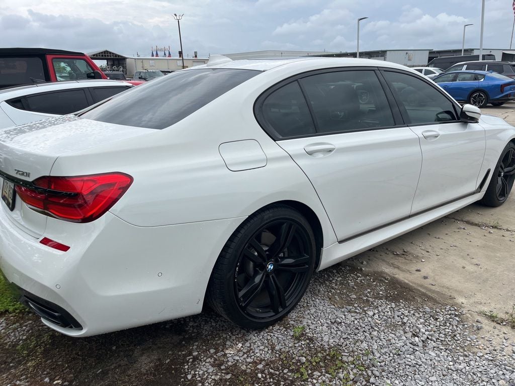 2019 BMW 750i 750i