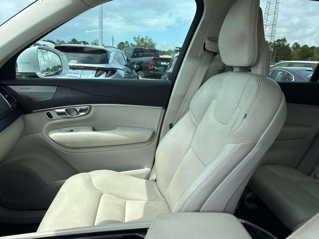 2020 Volvo XC90 T5 Momentum 7 Passenger
