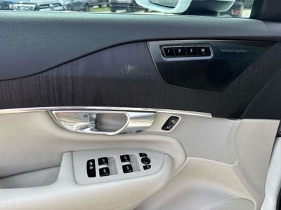 2020 Volvo XC90 T5 Momentum 7 Passenger