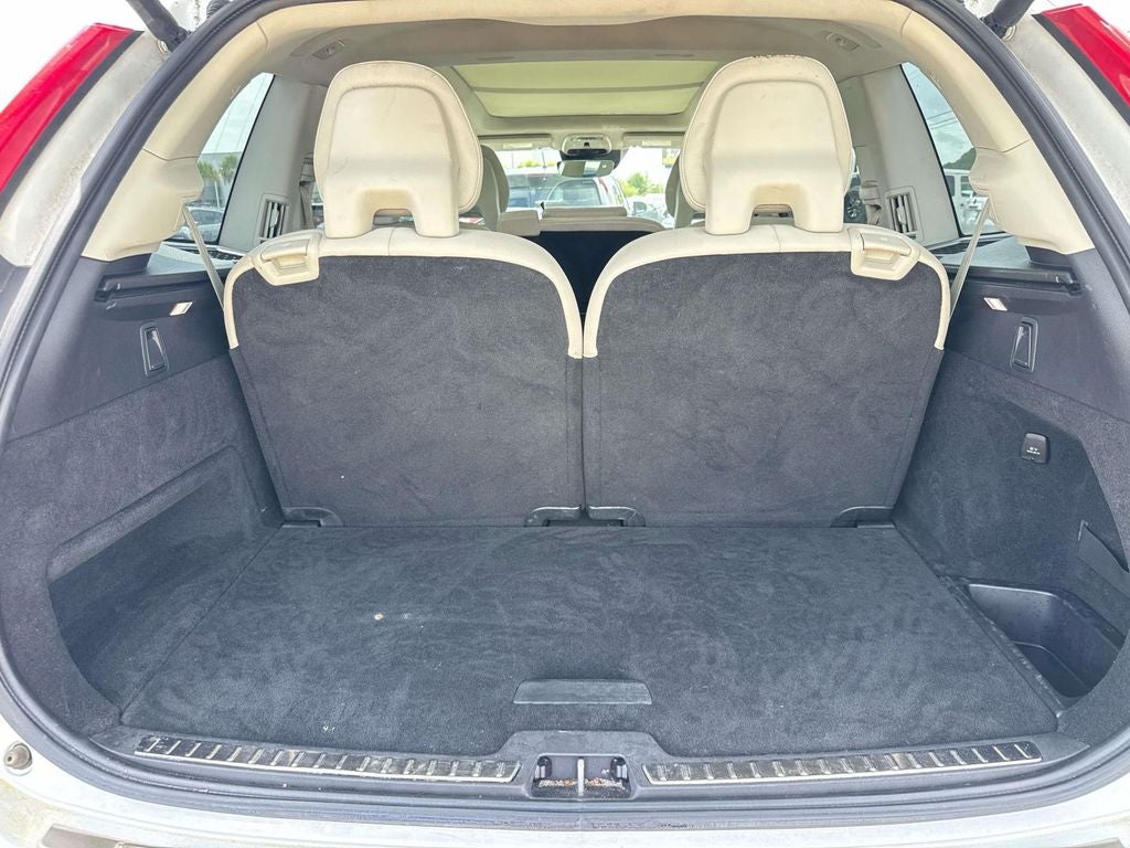 2020 Volvo XC90 T5 Momentum 7 Passenger