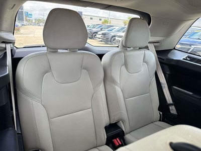 2020 Volvo XC90 T5 Momentum 7 Passenger