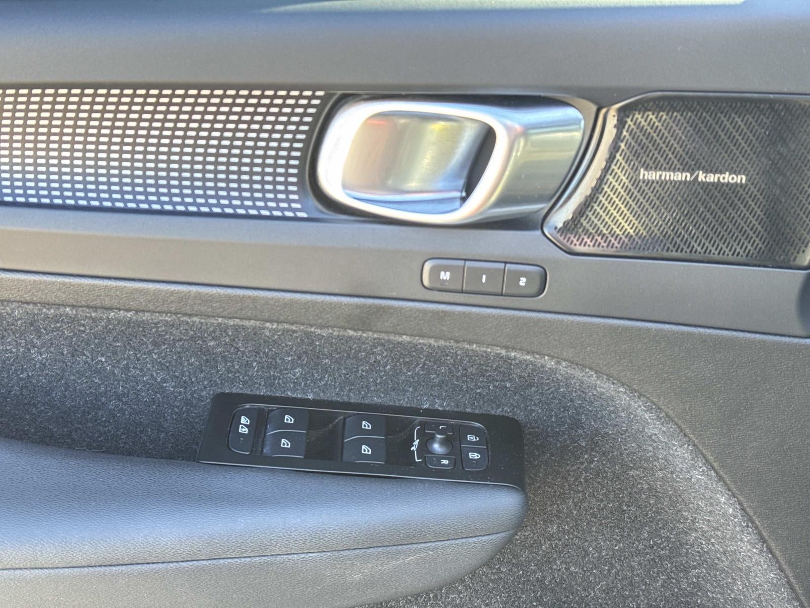 2021 Volvo XC40 Recharge Pure Electric P8