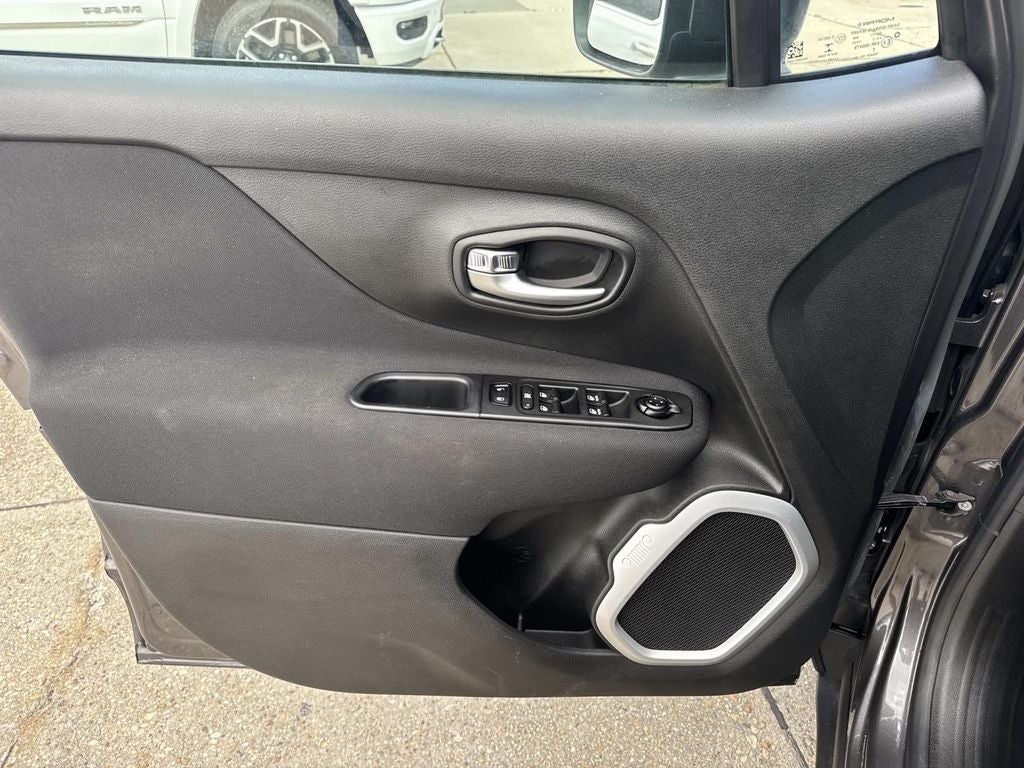 2021 Jeep Renegade Latitude FWD