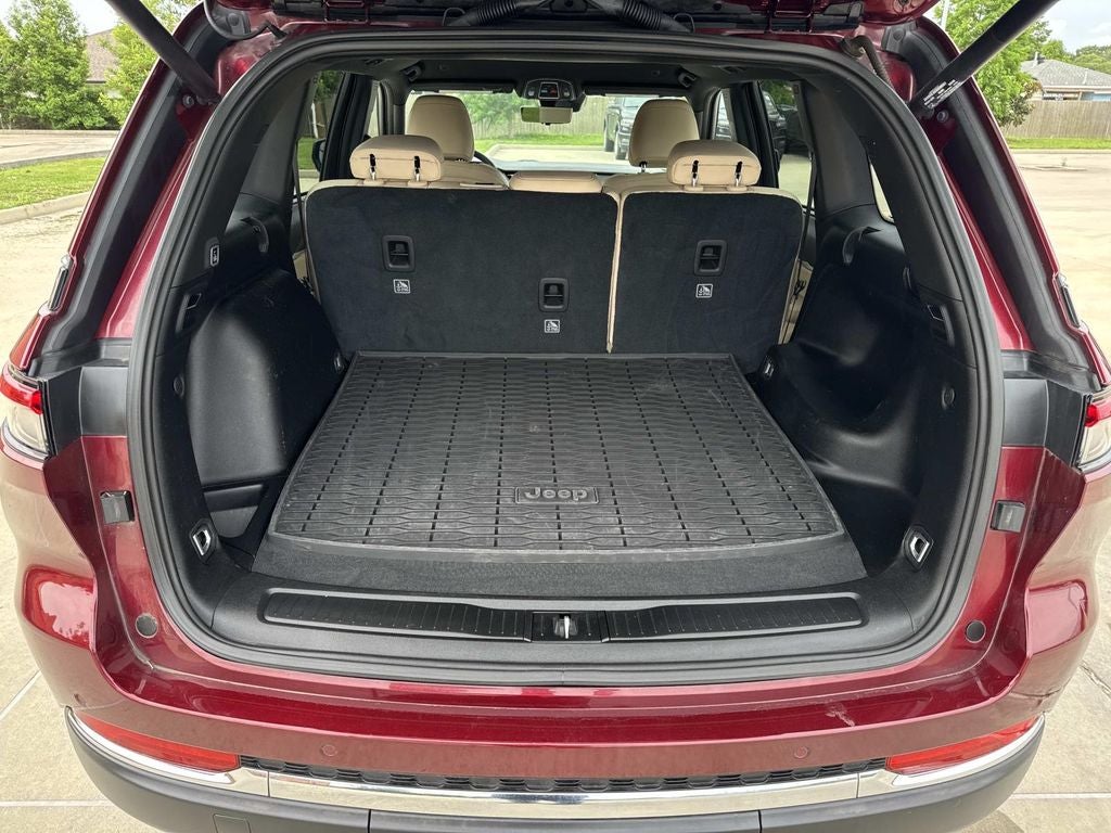 2023 Jeep Grand Cherokee Limited 4x2
