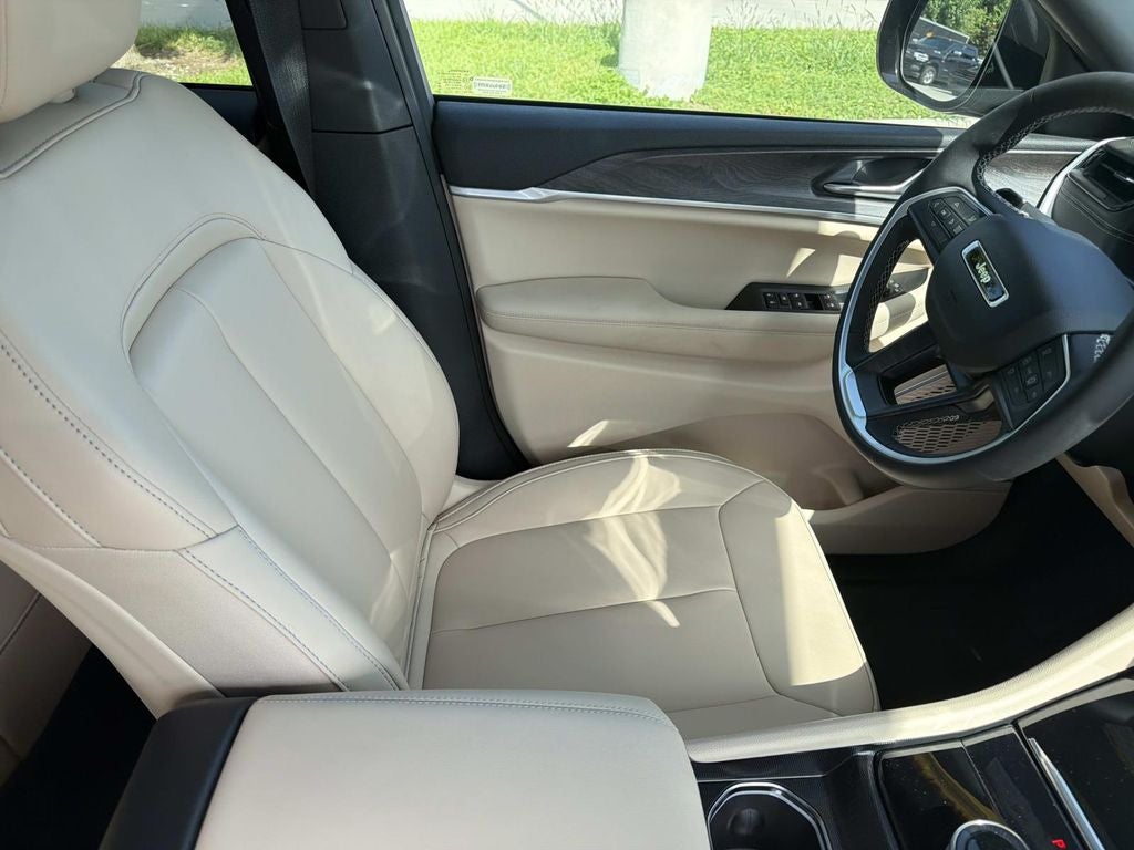 2026 Jeep Grand Cherokee Limited 4x2
